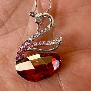 Stunning Silver .925 Necklace with Swarovski Crystal Element ~ Swan Design